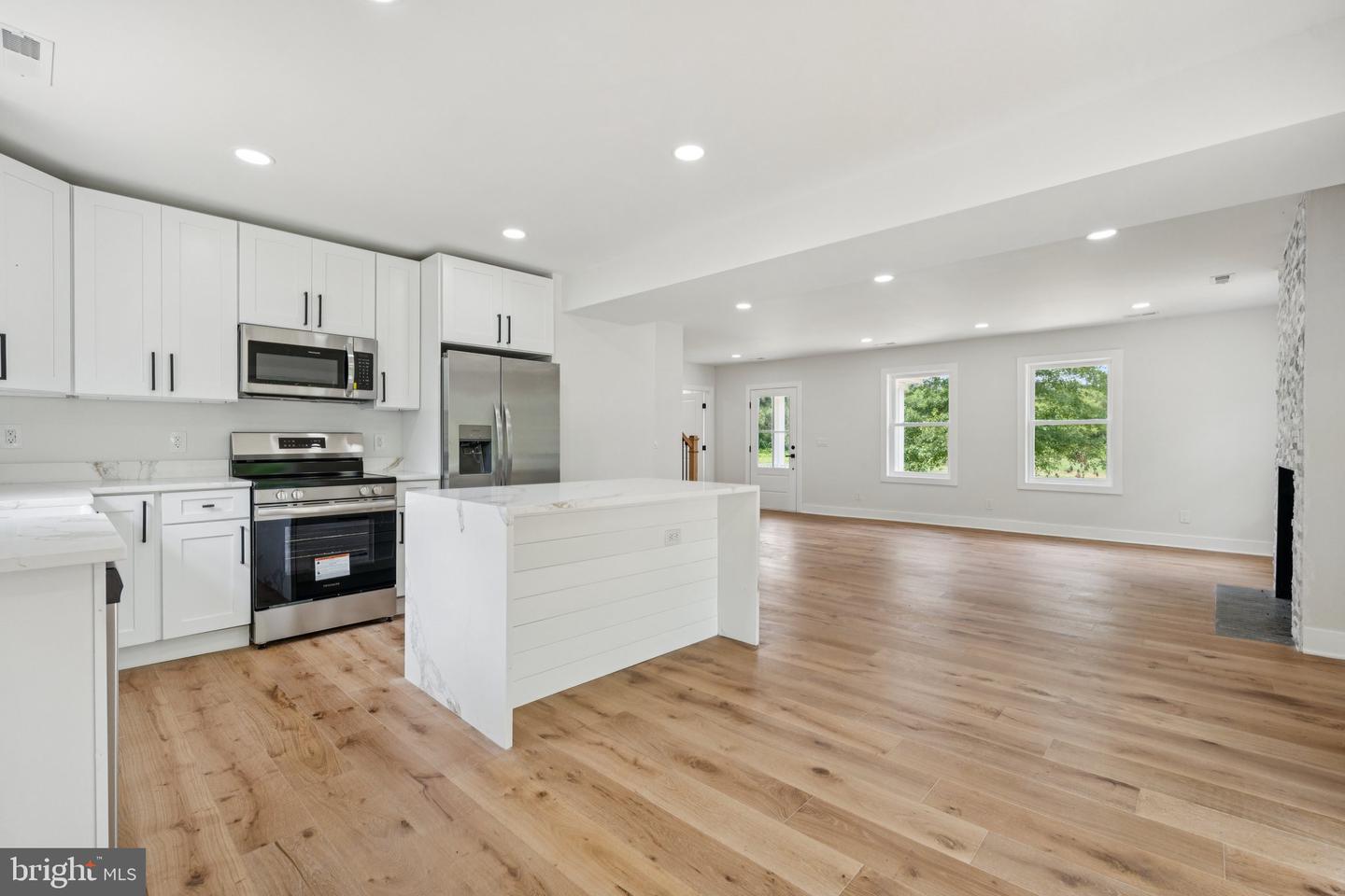 4509 CATLETT RD, MIDLAND, Virginia 22728, 5 Bedrooms Bedrooms, ,3 BathroomsBathrooms,Residential,For sale,4509 CATLETT RD,VAFQ2016870 MLS # VAFQ2016870