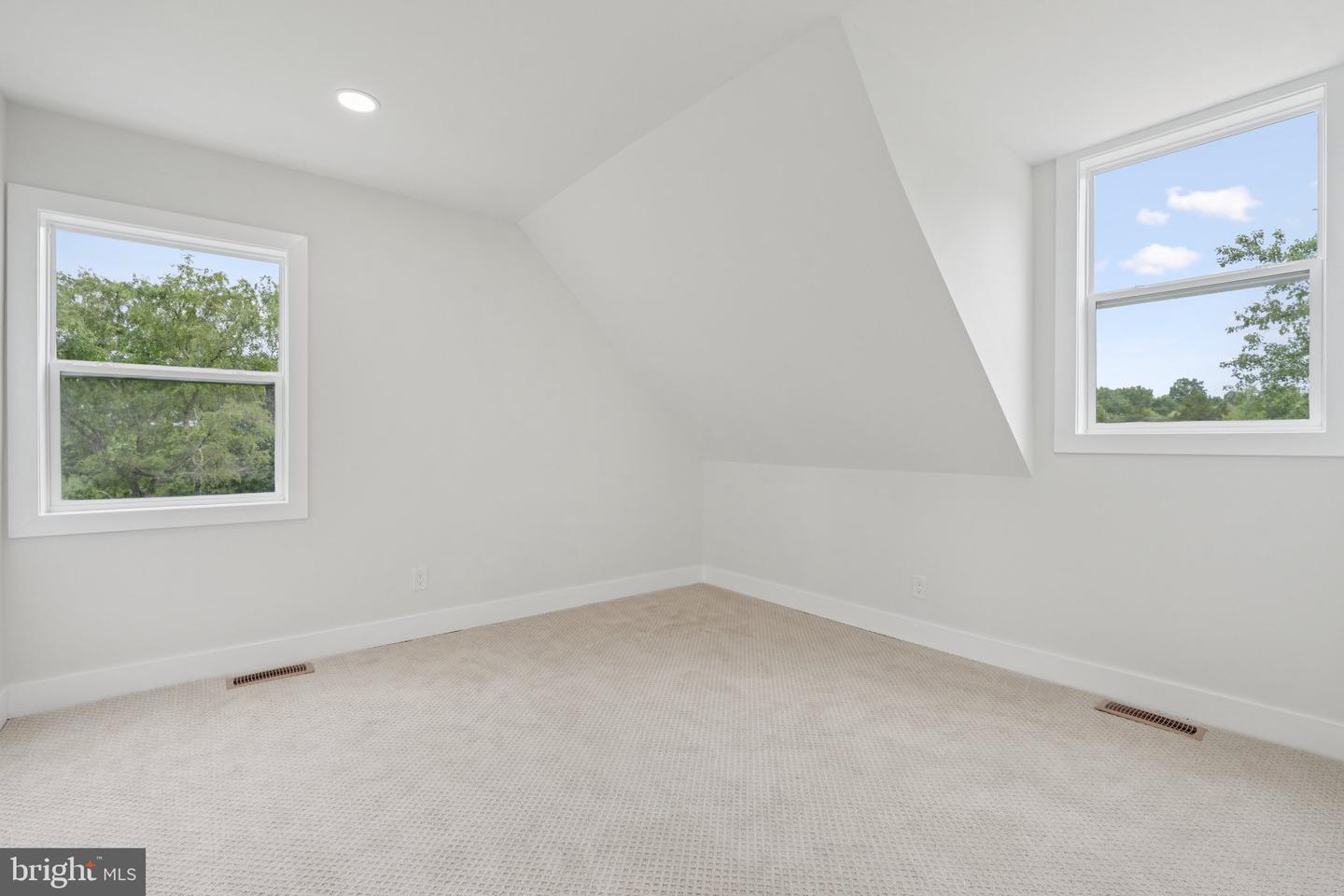 4509 CATLETT RD, MIDLAND, Virginia 22728, 5 Bedrooms Bedrooms, ,3 BathroomsBathrooms,Residential,For sale,4509 CATLETT RD,VAFQ2016870 MLS # VAFQ2016870
