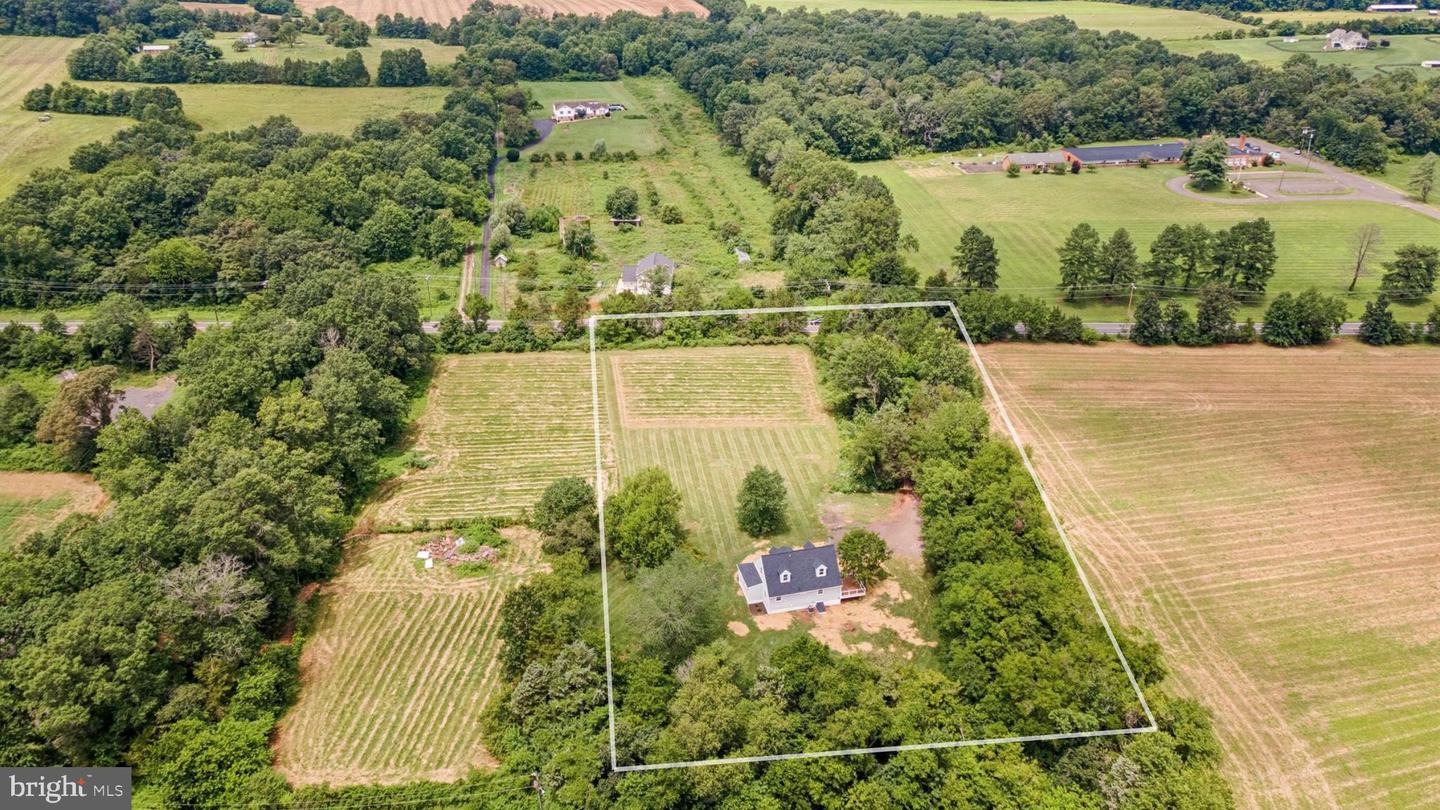 4509 CATLETT RD, MIDLAND, Virginia 22728, 5 Bedrooms Bedrooms, ,3 BathroomsBathrooms,Residential,For sale,4509 CATLETT RD,VAFQ2016870 MLS # VAFQ2016870