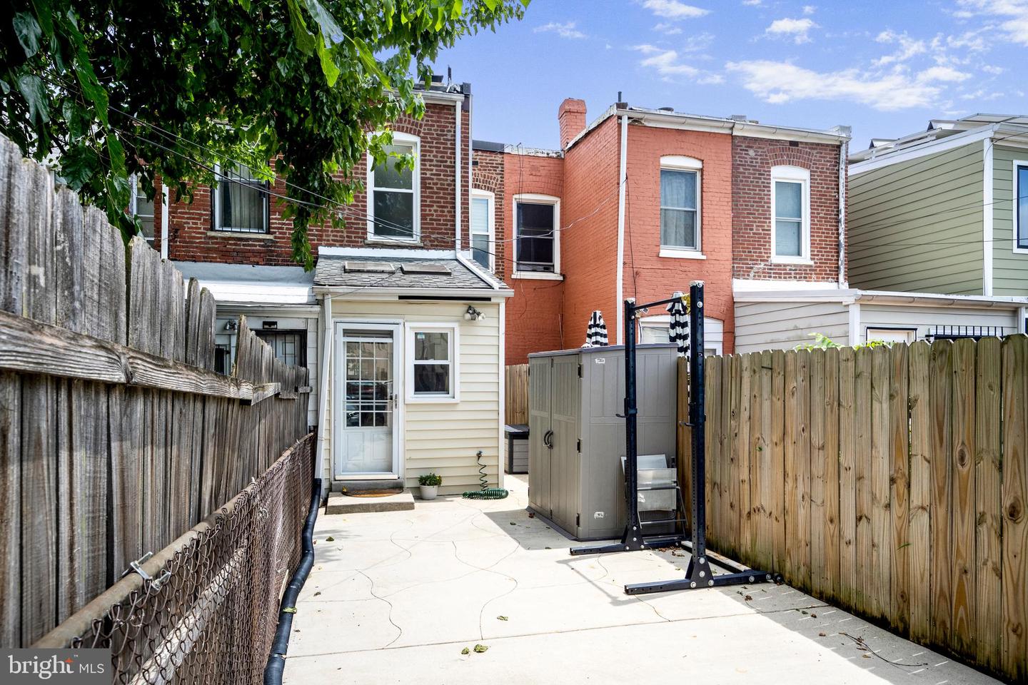 315 16TH ST SE, WASHINGTON, District Of Columbia 20003, 2 Bedrooms Bedrooms, ,2 BathroomsBathrooms,Residential,For sale,315 16TH ST SE,DCDC2204056 MLS # DCDC2204056