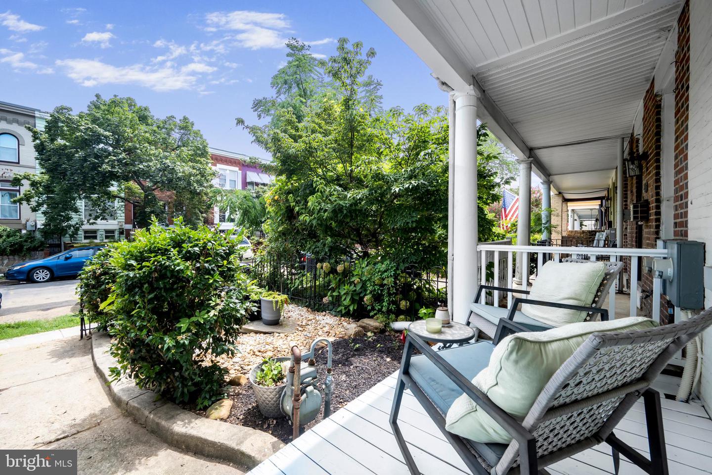 315 16TH ST SE, WASHINGTON, District Of Columbia 20003, 2 Bedrooms Bedrooms, ,2 BathroomsBathrooms,Residential,For sale,315 16TH ST SE,DCDC2204056 MLS # DCDC2204056