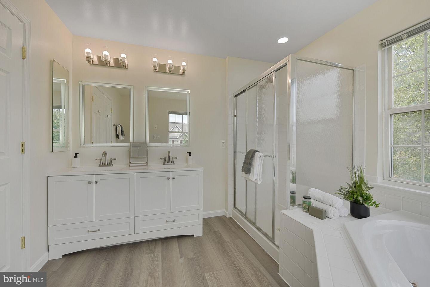 45571 TRESTLE TER, STERLING, Virginia 20166, 2 Bedrooms Bedrooms, ,2 BathroomsBathrooms,Residential,For sale,45571 TRESTLE TER,VALO2098772 MLS # VALO2098772