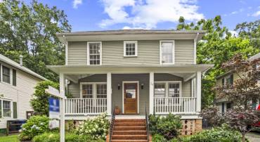 20 E BELLEFONTE AVE, ALEXANDRIA, Virginia 22301, 4 Bedrooms Bedrooms, ,2 BathroomsBathrooms,Residential,For sale,20 E BELLEFONTE AVE,VAAX2046564 MLS # VAAX2046564