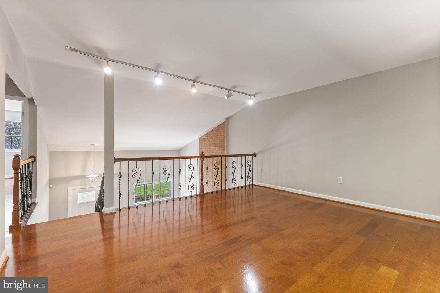 5596 NEDDLETON AVE, WOODBRIDGE, Virginia 22193, 3 Bedrooms Bedrooms, ,2 BathroomsBathrooms,Residential,For sale,5596 NEDDLETON AVE,VAPW2097174 MLS # VAPW2097174