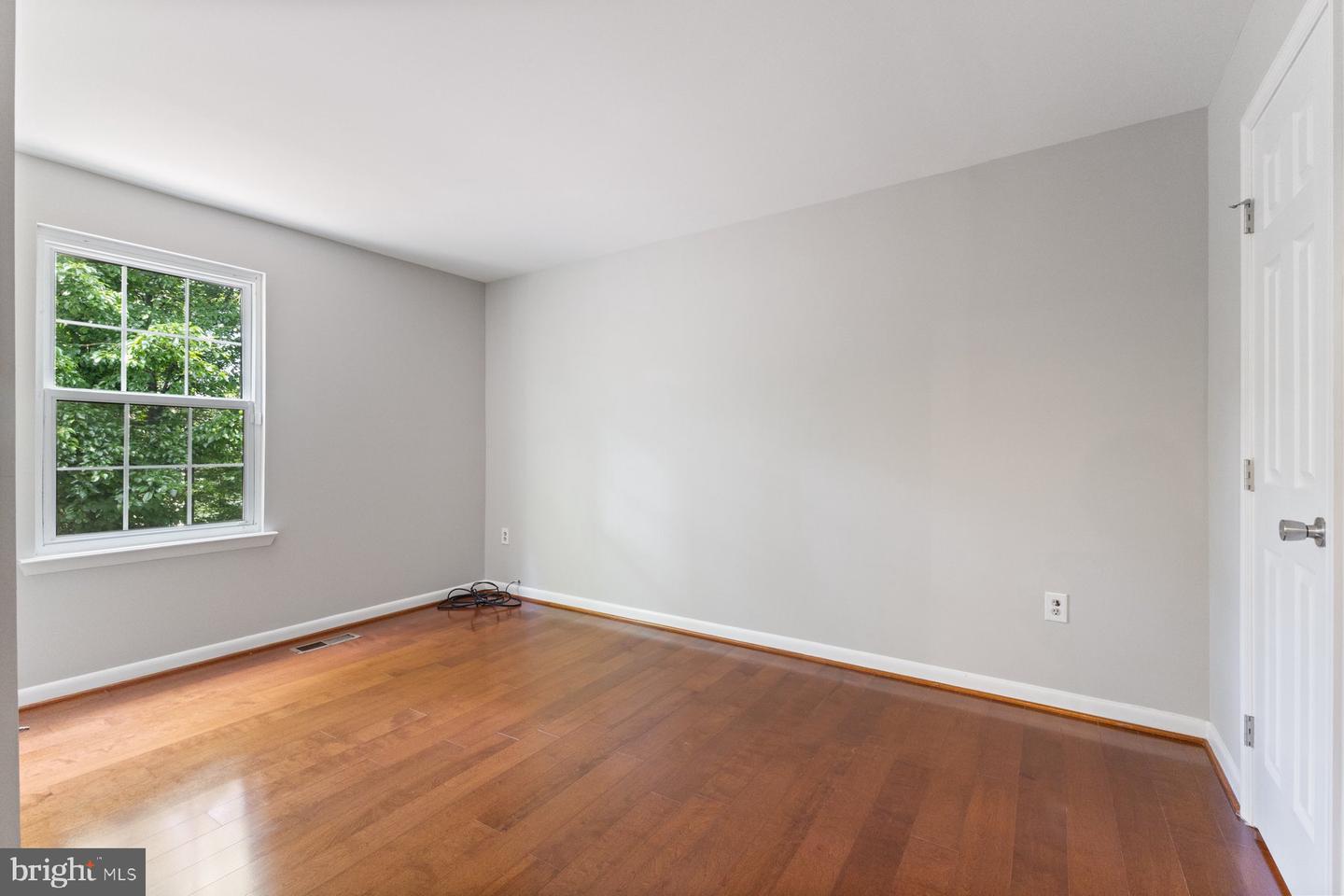 5596 NEDDLETON AVE, WOODBRIDGE, Virginia 22193, 3 Bedrooms Bedrooms, ,2 BathroomsBathrooms,Residential,For sale,5596 NEDDLETON AVE,VAPW2097174 MLS # VAPW2097174