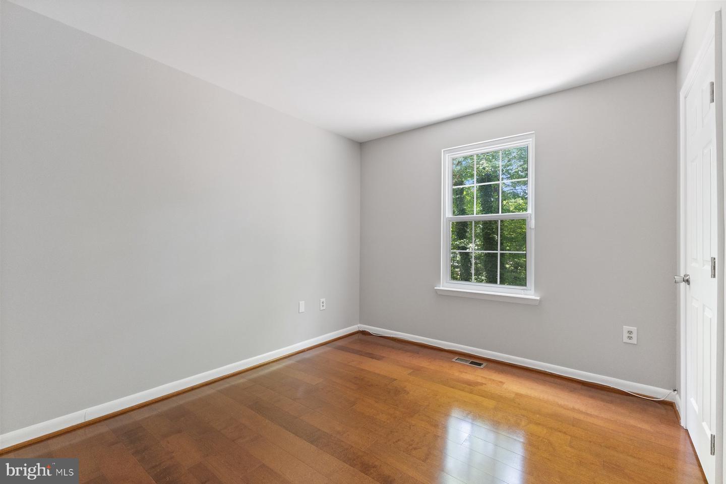 5596 NEDDLETON AVE, WOODBRIDGE, Virginia 22193, 3 Bedrooms Bedrooms, ,2 BathroomsBathrooms,Residential,For sale,5596 NEDDLETON AVE,VAPW2097174 MLS # VAPW2097174