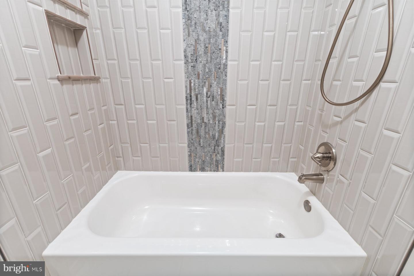 5596 NEDDLETON AVE, WOODBRIDGE, Virginia 22193, 3 Bedrooms Bedrooms, ,2 BathroomsBathrooms,Residential,For sale,5596 NEDDLETON AVE,VAPW2097174 MLS # VAPW2097174