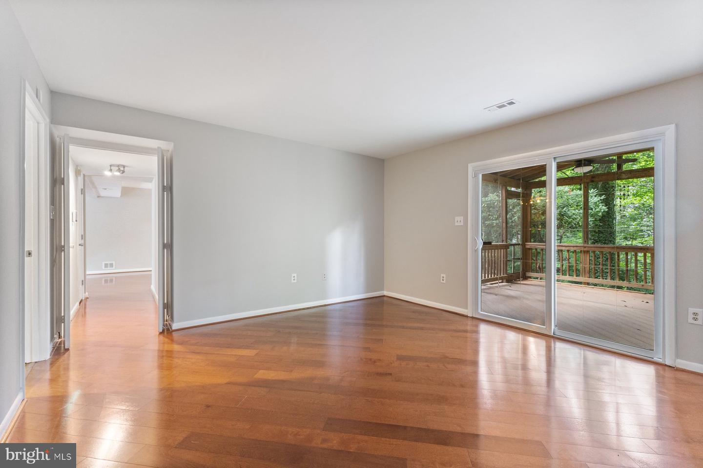 5596 NEDDLETON AVE, WOODBRIDGE, Virginia 22193, 3 Bedrooms Bedrooms, ,2 BathroomsBathrooms,Residential,For sale,5596 NEDDLETON AVE,VAPW2097174 MLS # VAPW2097174
