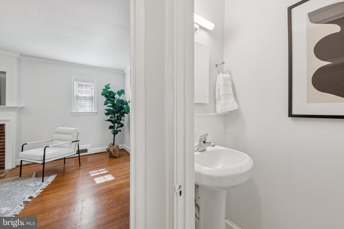 4413 BUTTERWORTH PL NW, WASHINGTON, District Of Columbia 20016, 4 Bedrooms Bedrooms, ,3 BathroomsBathrooms,Residential,For sale,4413 BUTTERWORTH PL NW,DCDC2206224 MLS # DCDC2206224