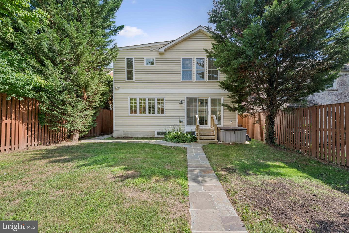 4413 BUTTERWORTH PL NW, WASHINGTON, District Of Columbia 20016, 4 Bedrooms Bedrooms, ,3 BathroomsBathrooms,Residential,For sale,4413 BUTTERWORTH PL NW,DCDC2206224 MLS # DCDC2206224