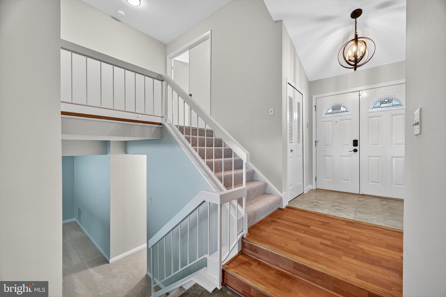 137 S FOX RD, STERLING, Virginia 20164, 3 Bedrooms Bedrooms, ,2 BathroomsBathrooms,Residential,For sale,137 S FOX RD,VALO2100212 MLS # VALO2100212