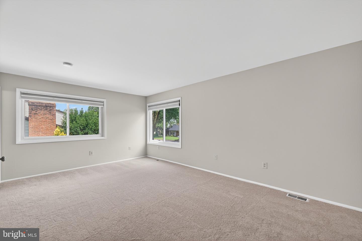 137 S FOX RD, STERLING, Virginia 20164, 3 Bedrooms Bedrooms, ,2 BathroomsBathrooms,Residential,For sale,137 S FOX RD,VALO2100212 MLS # VALO2100212