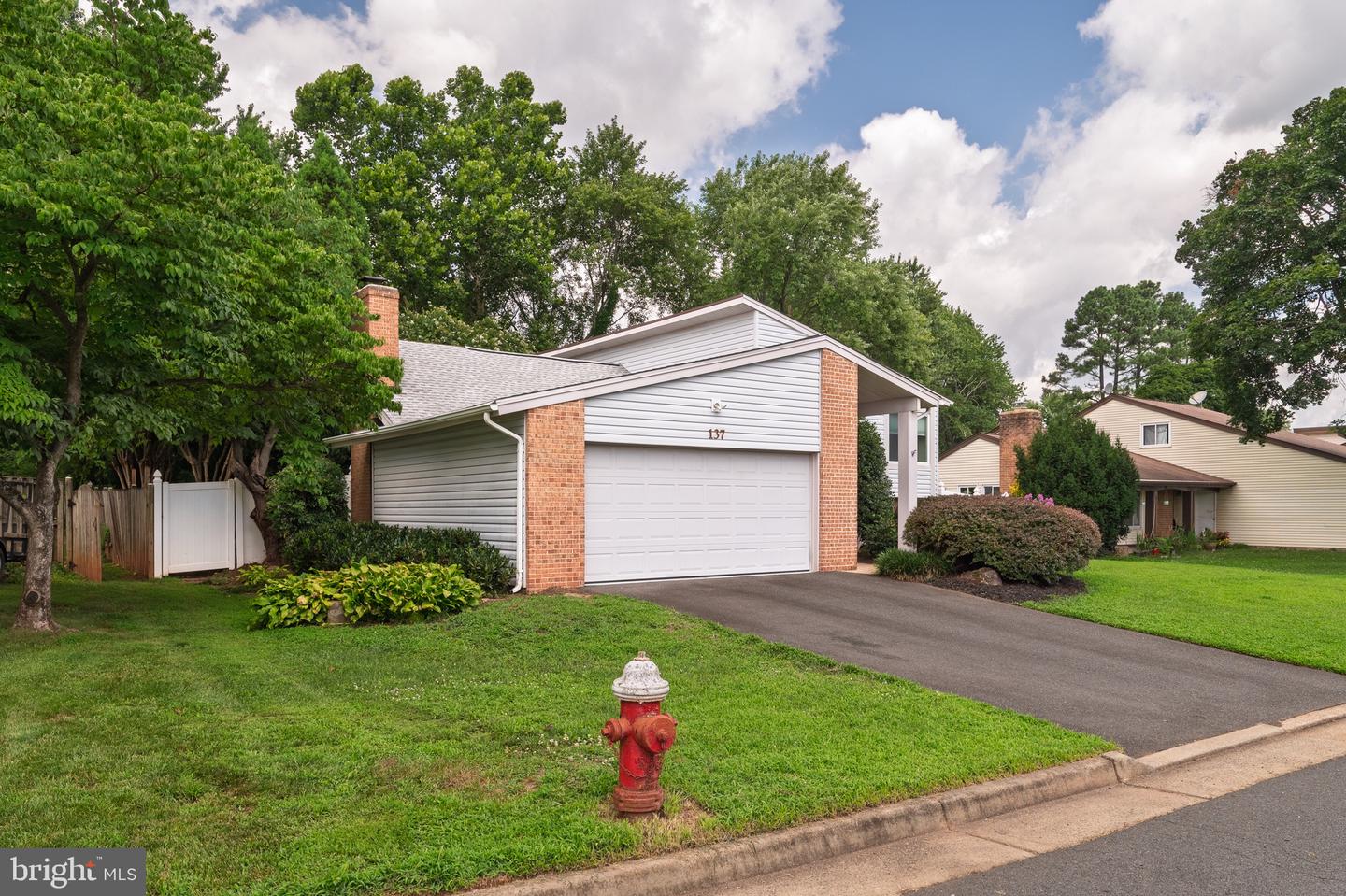 137 S FOX RD, STERLING, Virginia 20164, 3 Bedrooms Bedrooms, ,2 BathroomsBathrooms,Residential,For sale,137 S FOX RD,VALO2100212 MLS # VALO2100212