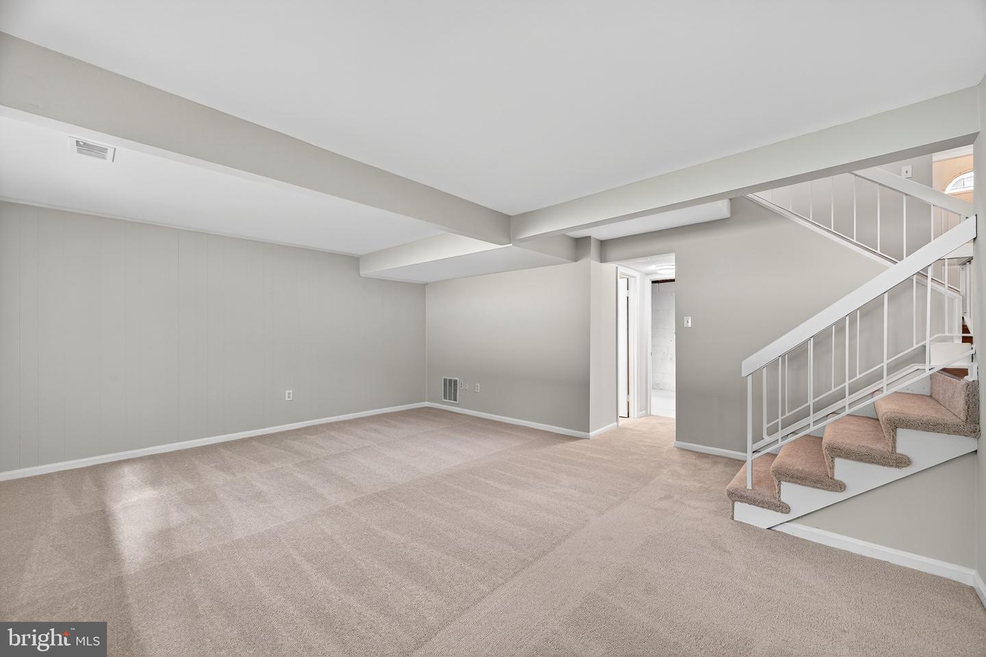 137 S FOX RD, STERLING, Virginia 20164, 3 Bedrooms Bedrooms, ,2 BathroomsBathrooms,Residential,For sale,137 S FOX RD,VALO2100212 MLS # VALO2100212