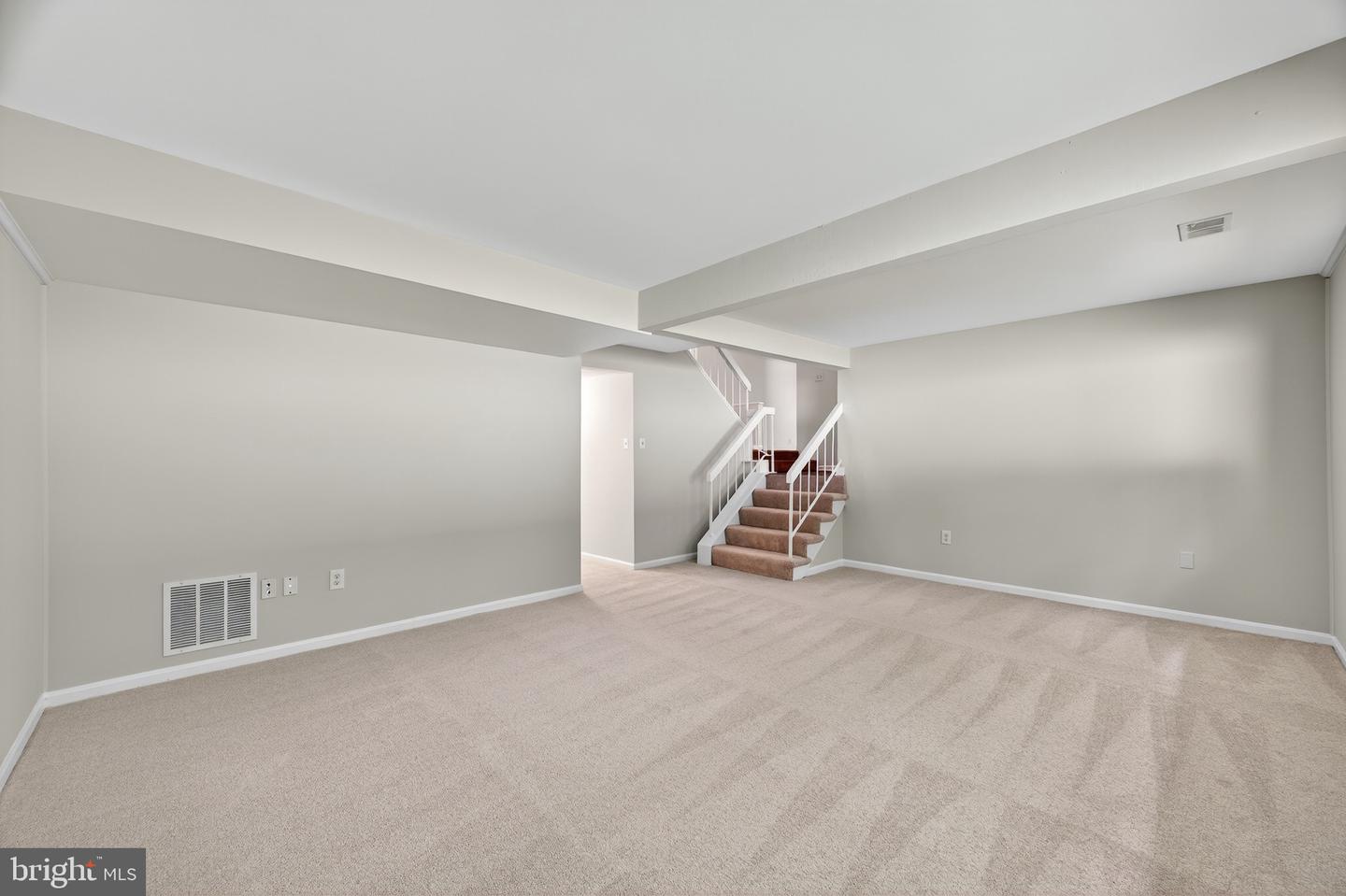 137 S FOX RD, STERLING, Virginia 20164, 3 Bedrooms Bedrooms, ,2 BathroomsBathrooms,Residential,For sale,137 S FOX RD,VALO2100212 MLS # VALO2100212