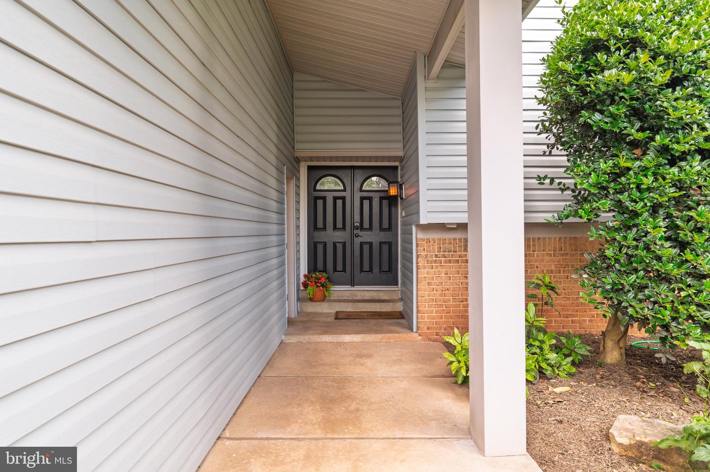 137 S FOX RD, STERLING, Virginia 20164, 3 Bedrooms Bedrooms, ,2 BathroomsBathrooms,Residential,For sale,137 S FOX RD,VALO2100212 MLS # VALO2100212