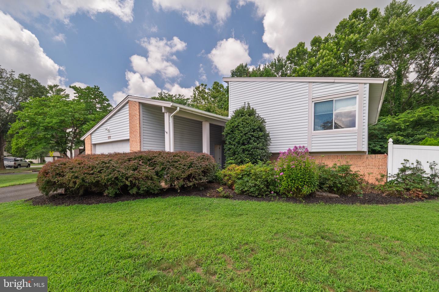 137 S FOX RD, STERLING, Virginia 20164, 3 Bedrooms Bedrooms, ,2 BathroomsBathrooms,Residential,For sale,137 S FOX RD,VALO2100212 MLS # VALO2100212