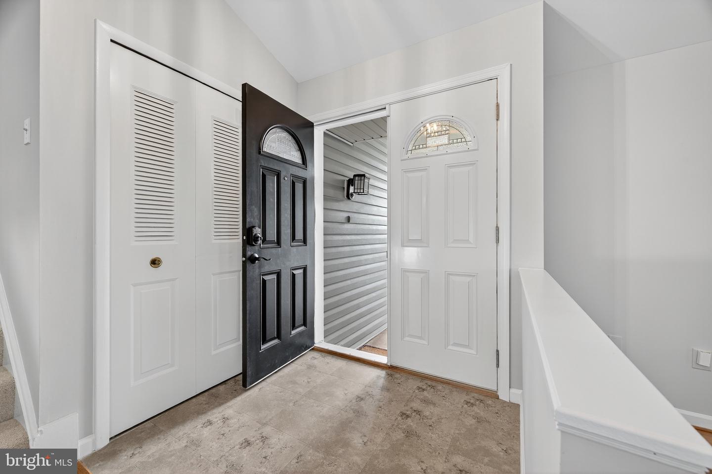 137 S FOX RD, STERLING, Virginia 20164, 3 Bedrooms Bedrooms, ,2 BathroomsBathrooms,Residential,For sale,137 S FOX RD,VALO2100212 MLS # VALO2100212