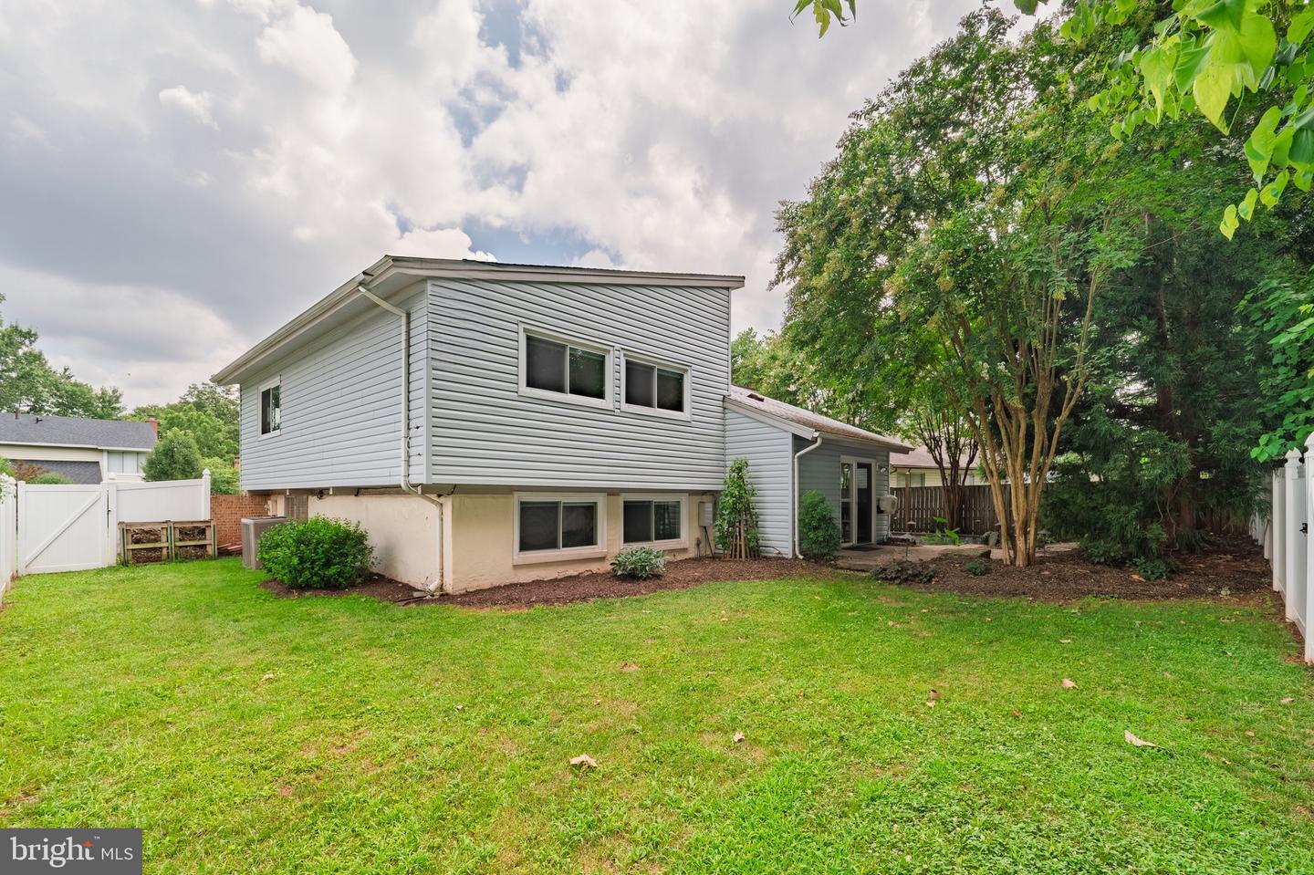 137 S FOX RD, STERLING, Virginia 20164, 3 Bedrooms Bedrooms, ,2 BathroomsBathrooms,Residential,For sale,137 S FOX RD,VALO2100212 MLS # VALO2100212