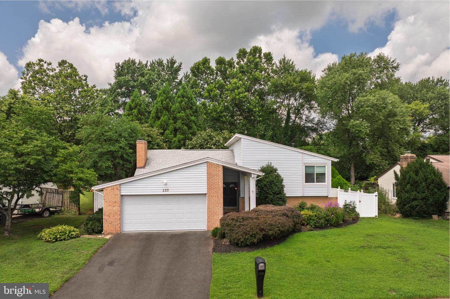 137 S FOX RD, STERLING, Virginia 20164, 3 Bedrooms Bedrooms, ,2 BathroomsBathrooms,Residential,For sale,137 S FOX RD,VALO2100212 MLS # VALO2100212