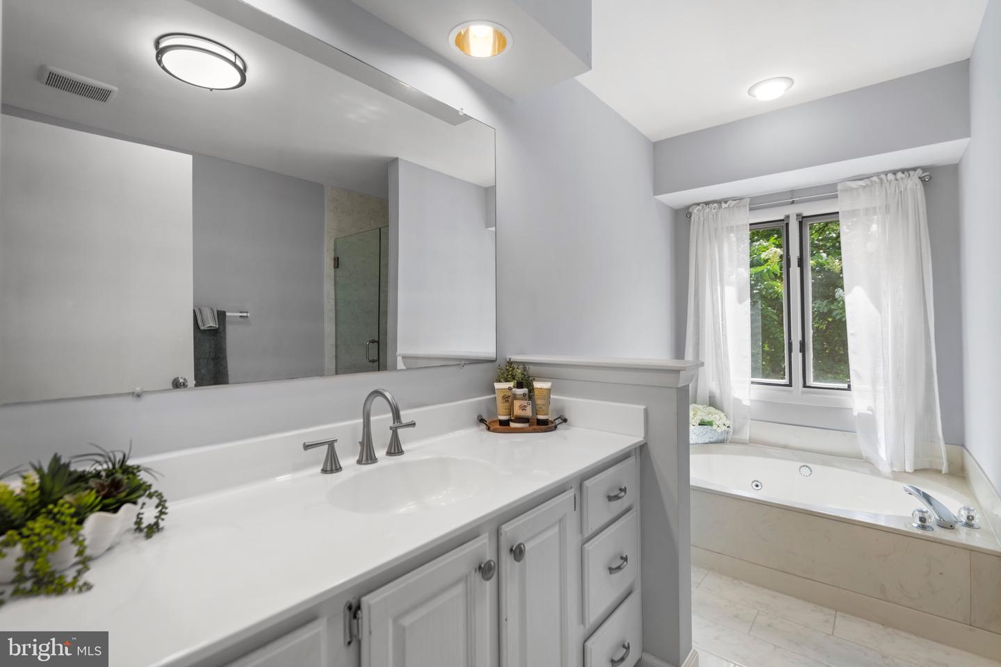 1281 WEDGEWOOD MANOR WAY, RESTON, Virginia 20194, 3 Bedrooms Bedrooms, ,3 BathroomsBathrooms,Residential,For sale,1281 WEDGEWOOD MANOR WAY,VAFX2249478 MLS # VAFX2249478