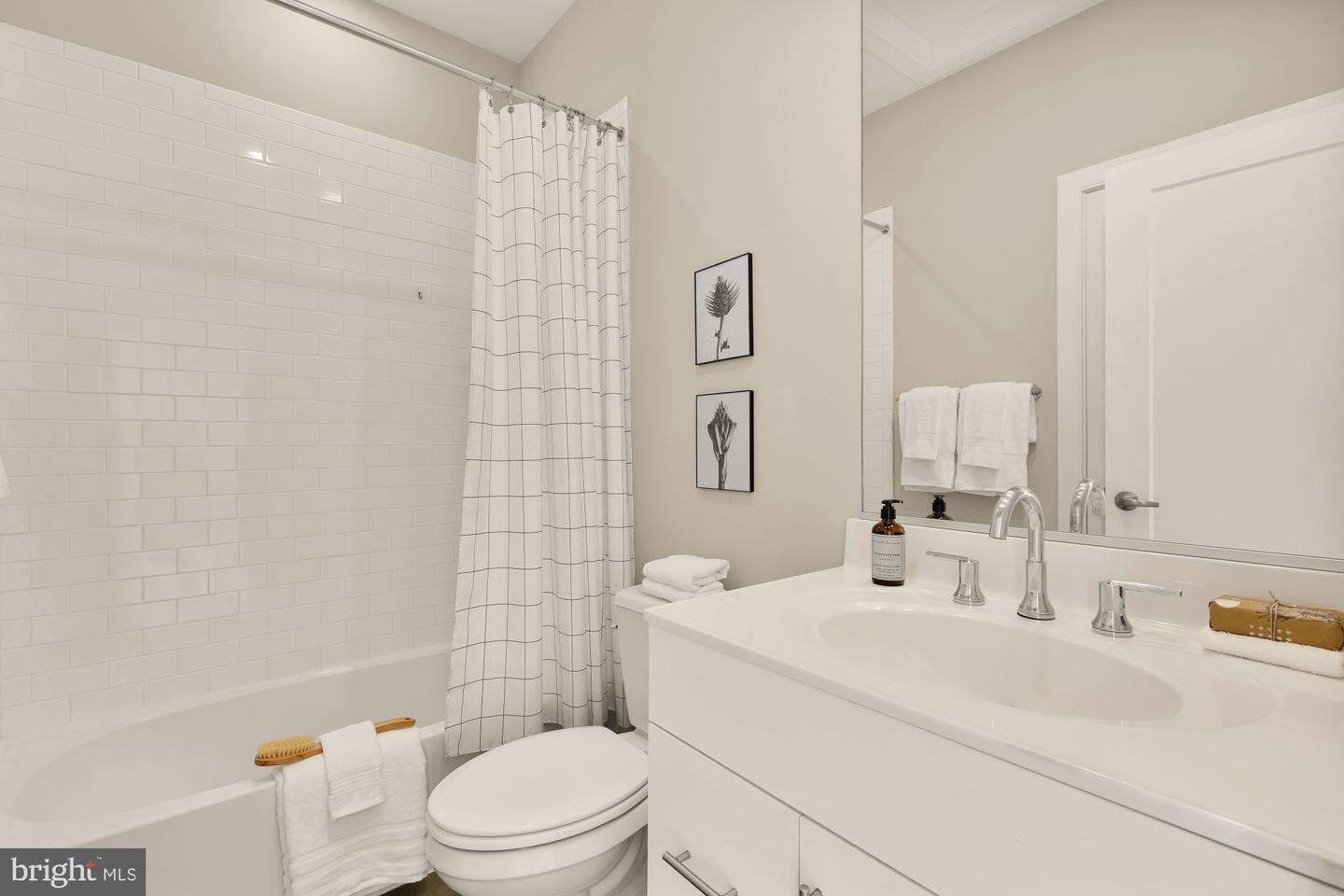 3052 7TH ST NE, WASHINGTON, District Of Columbia 20017, 4 Bedrooms Bedrooms, ,3 BathroomsBathrooms,Residential,For sale,3052 7TH ST NE,DCDC2207912 MLS # DCDC2207912