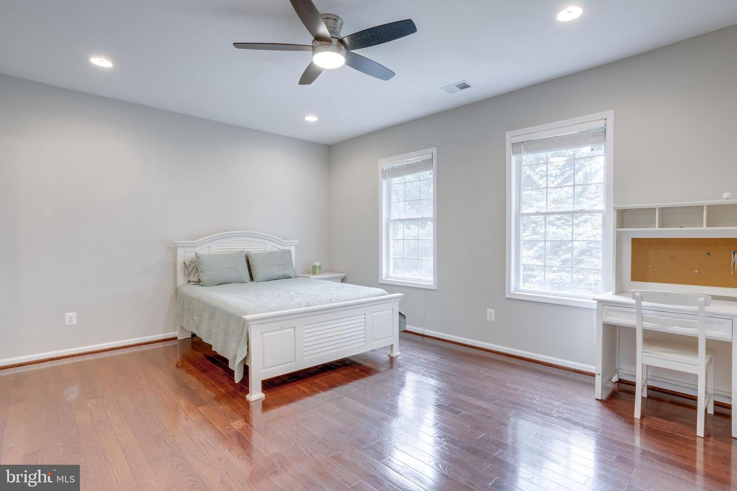 5519 HINTON ST, SPRINGFIELD, Virginia 22151, 7 Bedrooms Bedrooms, ,5 BathroomsBathrooms,Residential,For sale,5519 HINTON ST,VAFX2252494 MLS # VAFX2252494