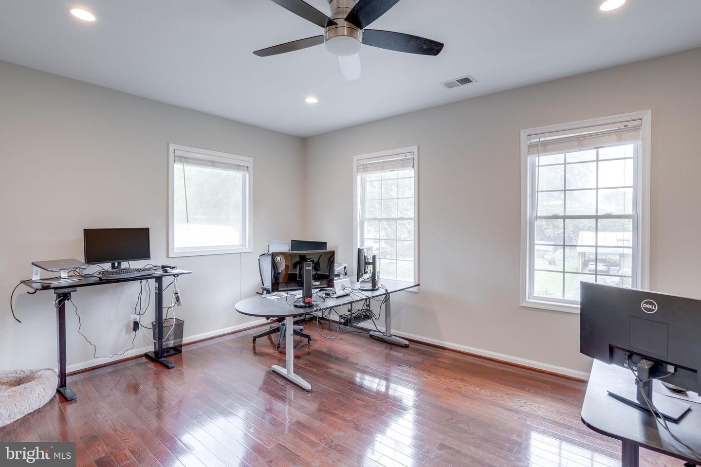 5519 HINTON ST, SPRINGFIELD, Virginia 22151, 7 Bedrooms Bedrooms, ,5 BathroomsBathrooms,Residential,For sale,5519 HINTON ST,VAFX2252494 MLS # VAFX2252494