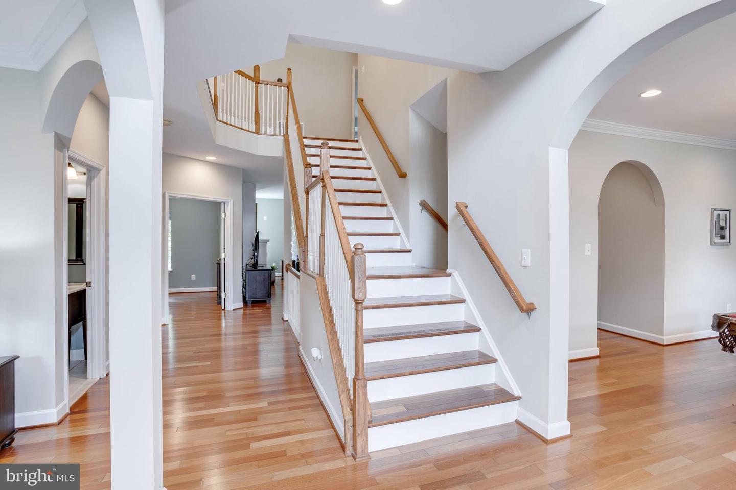 5519 HINTON ST, SPRINGFIELD, Virginia 22151, 7 Bedrooms Bedrooms, ,5 BathroomsBathrooms,Residential,For sale,5519 HINTON ST,VAFX2252494 MLS # VAFX2252494