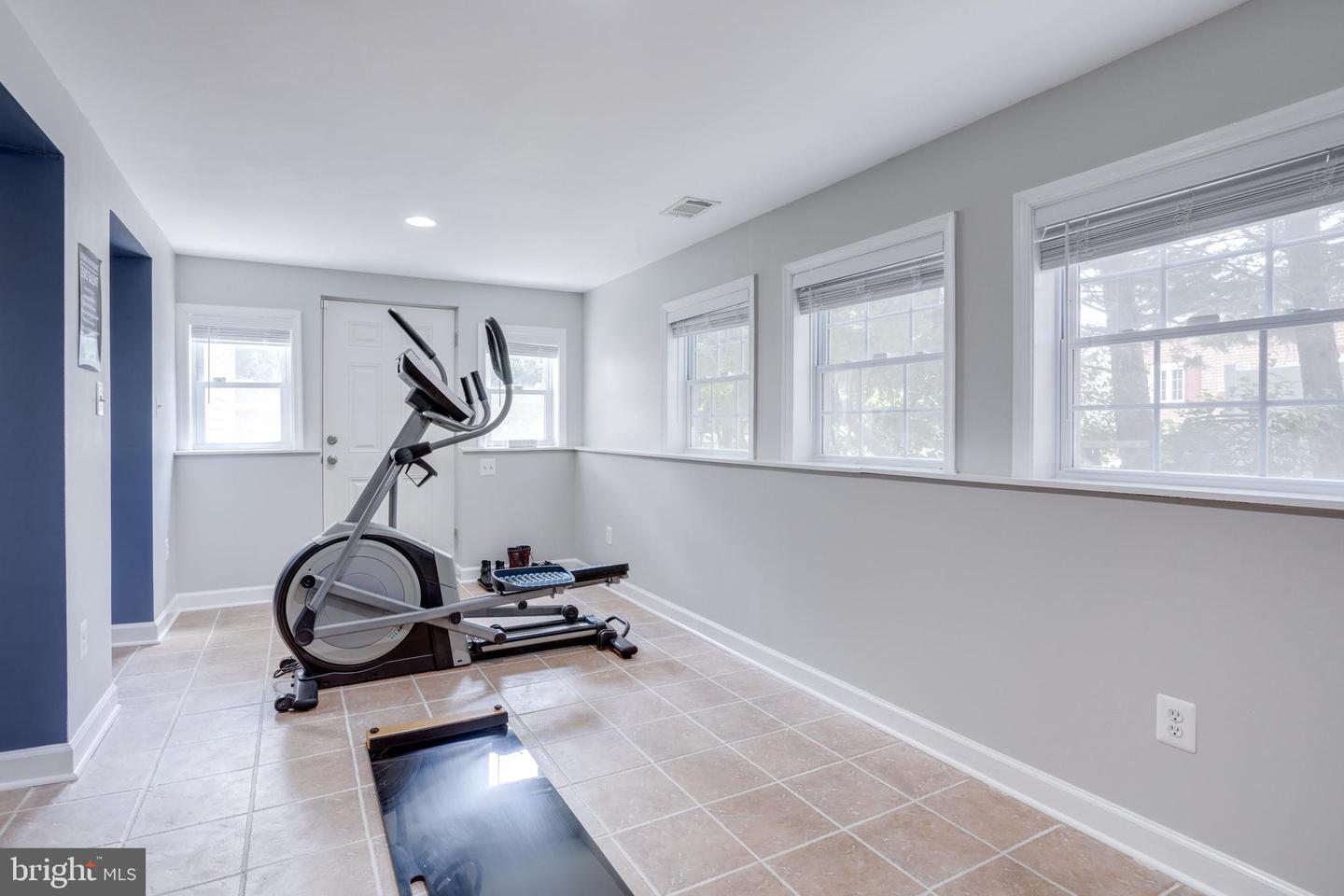 5519 HINTON ST, SPRINGFIELD, Virginia 22151, 7 Bedrooms Bedrooms, ,5 BathroomsBathrooms,Residential,For sale,5519 HINTON ST,VAFX2252494 MLS # VAFX2252494