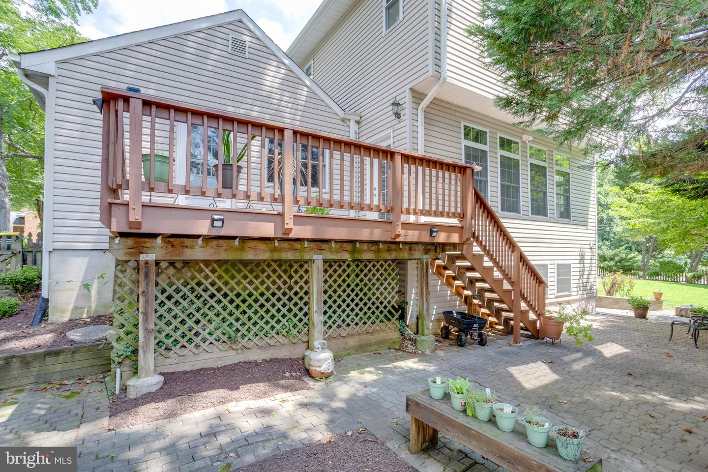 5519 HINTON ST, SPRINGFIELD, Virginia 22151, 7 Bedrooms Bedrooms, ,5 BathroomsBathrooms,Residential,For sale,5519 HINTON ST,VAFX2252494 MLS # VAFX2252494