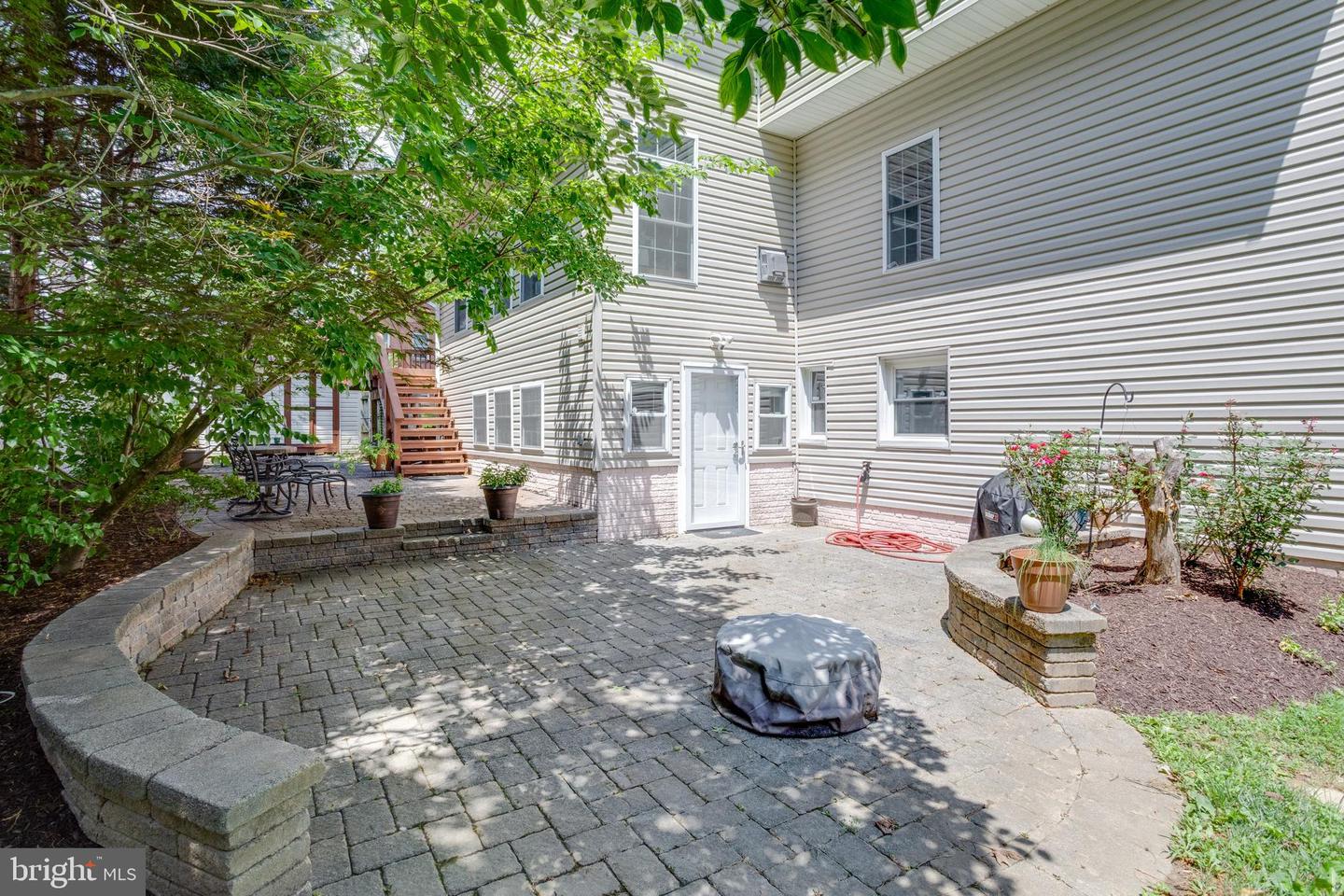 5519 HINTON ST, SPRINGFIELD, Virginia 22151, 7 Bedrooms Bedrooms, ,5 BathroomsBathrooms,Residential,For sale,5519 HINTON ST,VAFX2252494 MLS # VAFX2252494