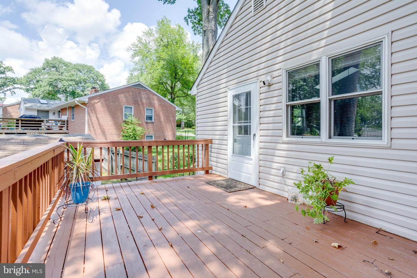 5519 HINTON ST, SPRINGFIELD, Virginia 22151, 7 Bedrooms Bedrooms, ,5 BathroomsBathrooms,Residential,For sale,5519 HINTON ST,VAFX2252494 MLS # VAFX2252494