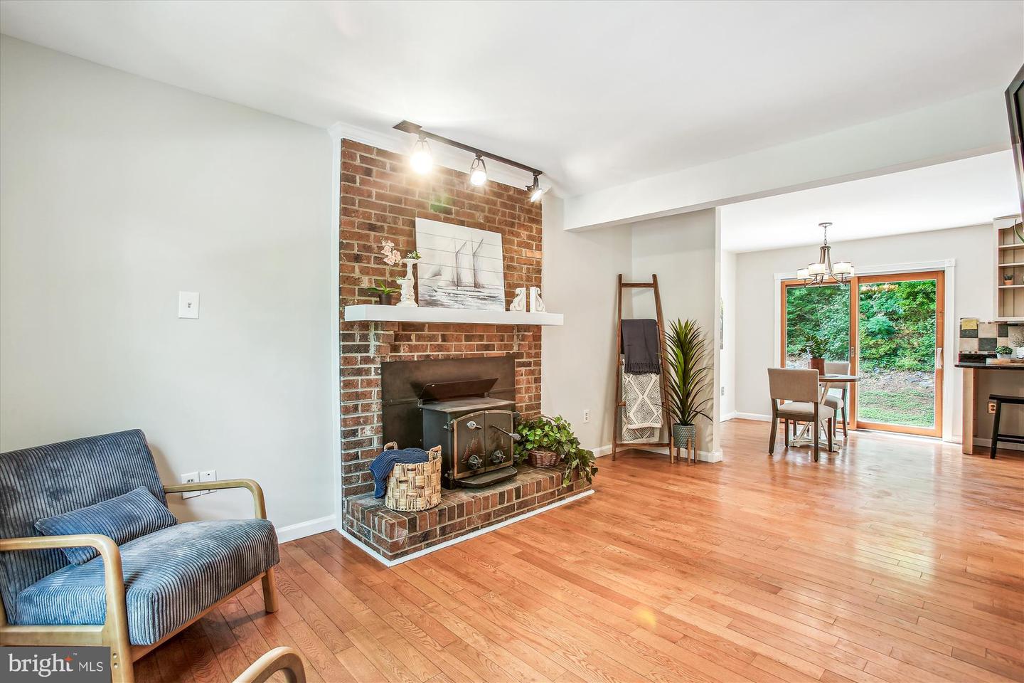 16082 DEER PARK DR, DUMFRIES, Virginia 22025, 4 Bedrooms Bedrooms, ,2 BathroomsBathrooms,Residential,For sale,16082 DEER PARK DR,VAPW2098536 MLS # VAPW2098536