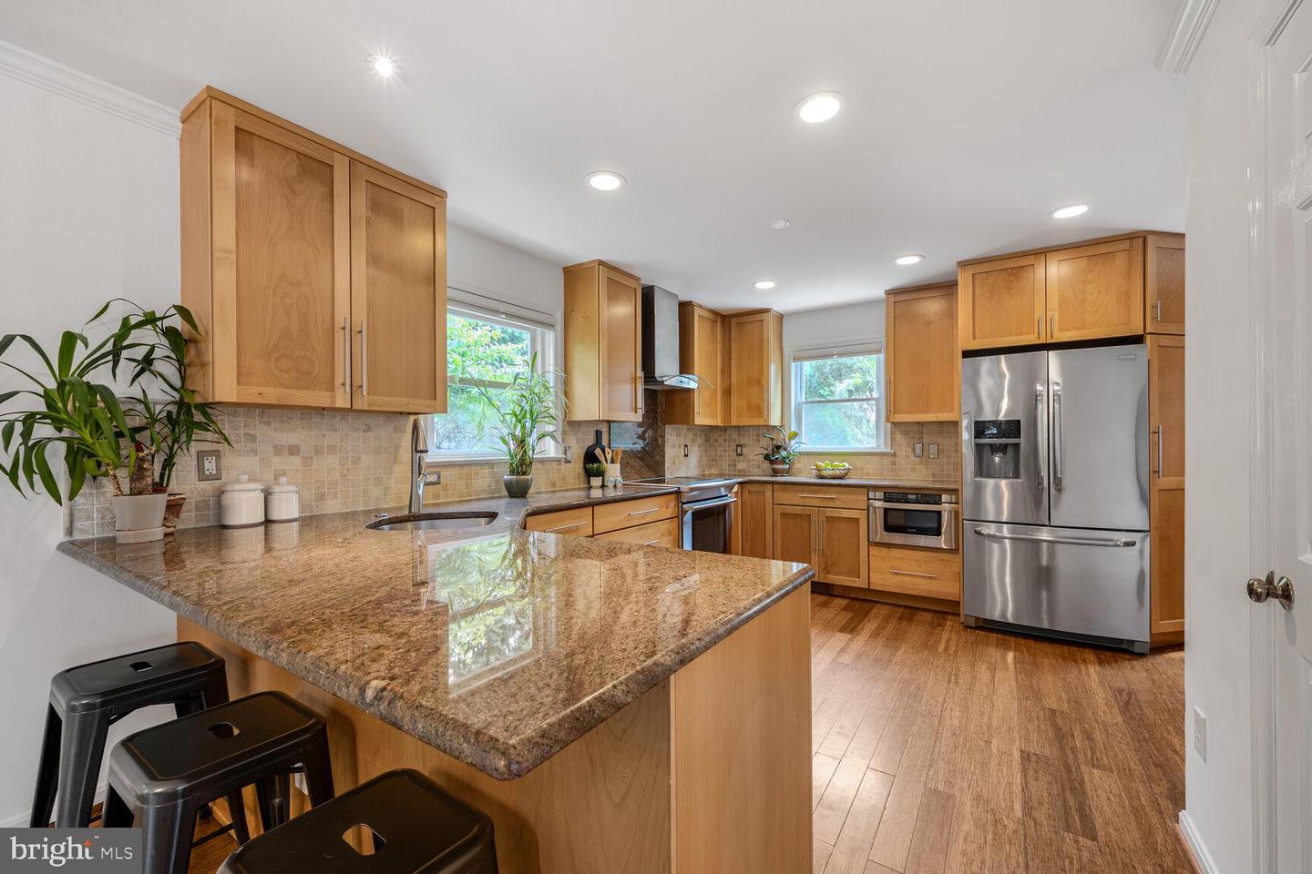 5019 10TH ST N, ARLINGTON, Virginia 22205, 4 Bedrooms Bedrooms, ,3 BathroomsBathrooms,Residential,For sale,5019 10TH ST N,VAAR2060342 MLS # VAAR2060342