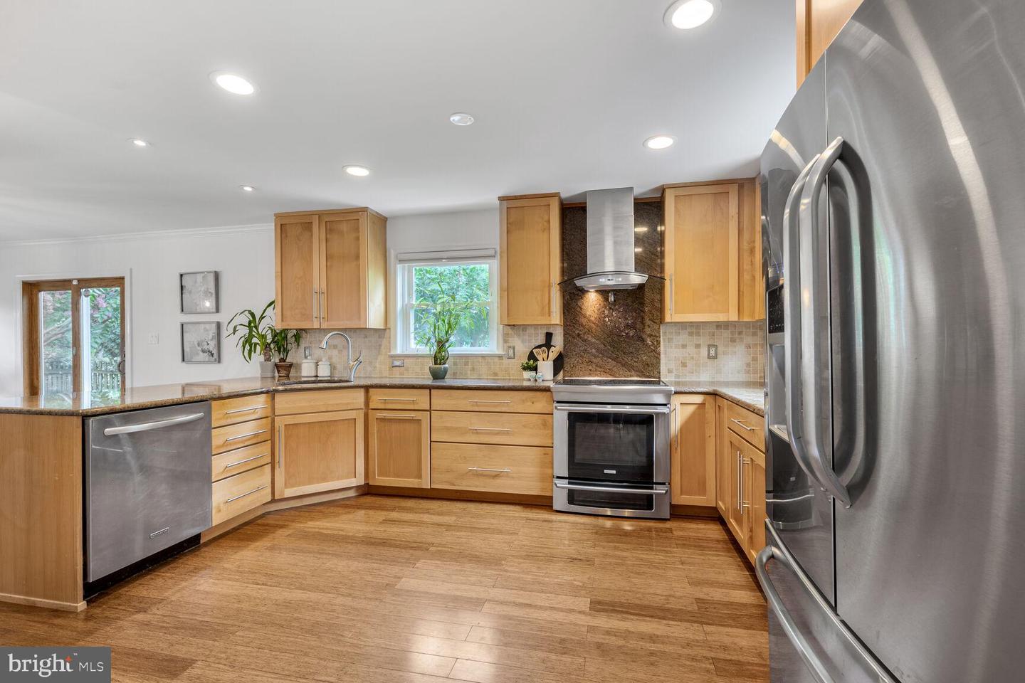 5019 10TH ST N, ARLINGTON, Virginia 22205, 4 Bedrooms Bedrooms, ,3 BathroomsBathrooms,Residential,For sale,5019 10TH ST N,VAAR2060342 MLS # VAAR2060342