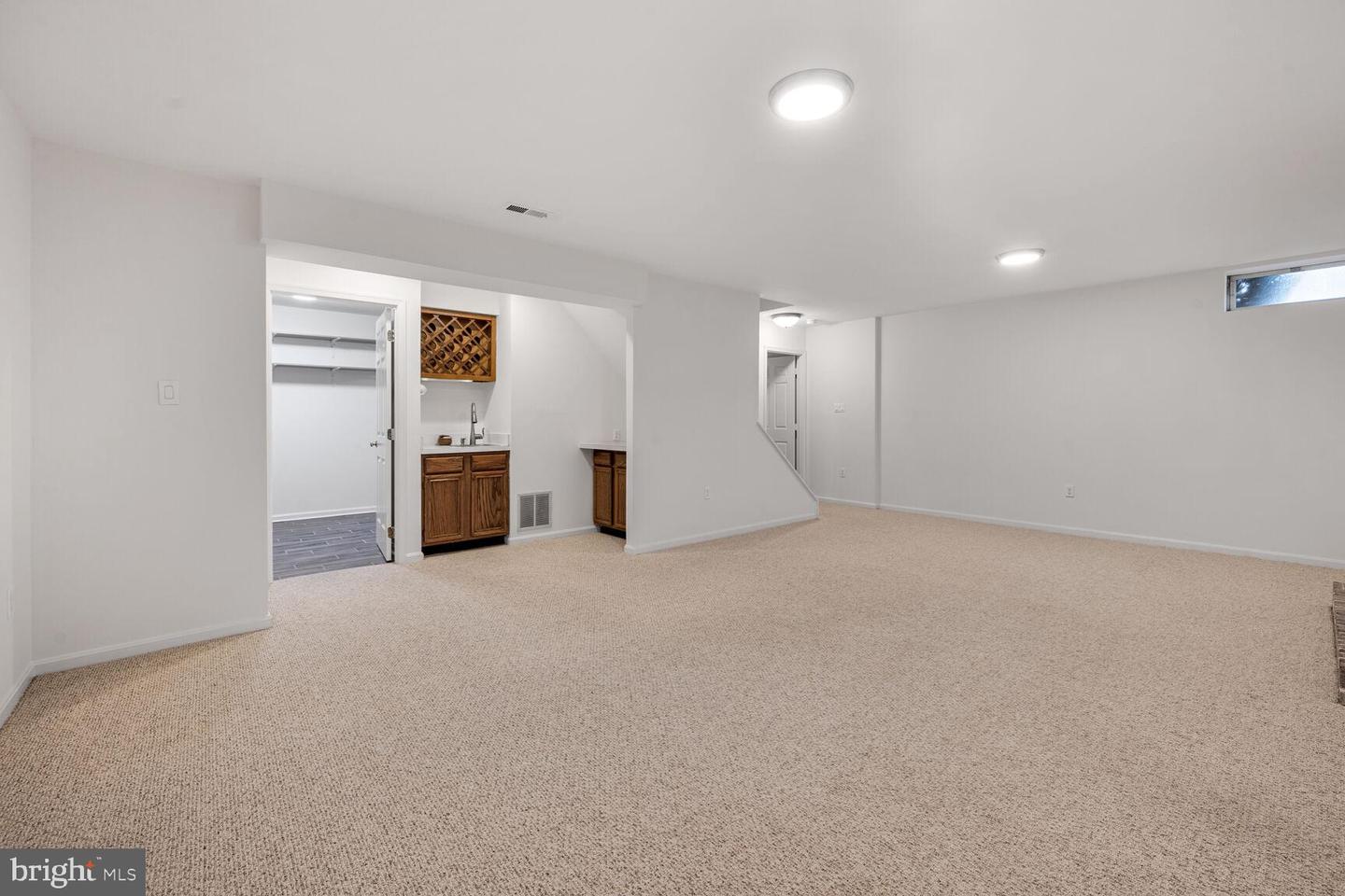 5019 10TH ST N, ARLINGTON, Virginia 22205, 4 Bedrooms Bedrooms, ,3 BathroomsBathrooms,Residential,For sale,5019 10TH ST N,VAAR2060342 MLS # VAAR2060342