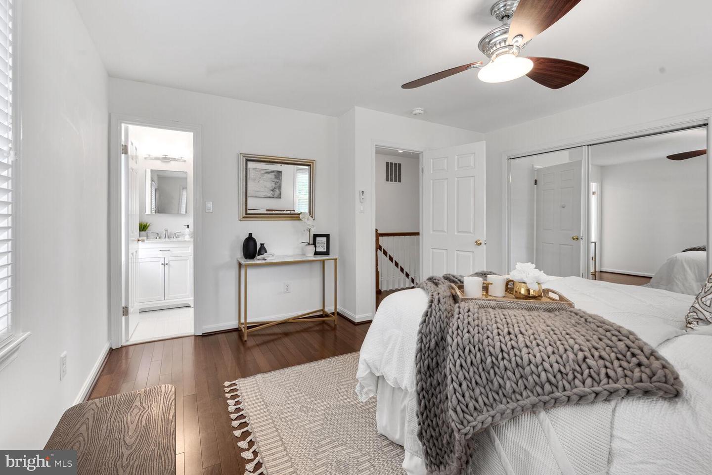 5019 10TH ST N, ARLINGTON, Virginia 22205, 4 Bedrooms Bedrooms, ,3 BathroomsBathrooms,Residential,For sale,5019 10TH ST N,VAAR2060342 MLS # VAAR2060342