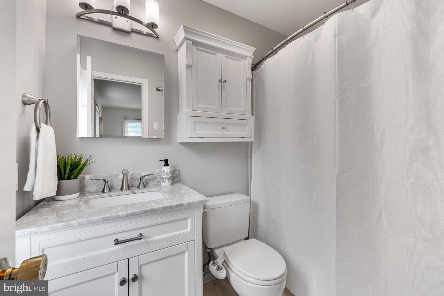 5019 10TH ST N, ARLINGTON, Virginia 22205, 4 Bedrooms Bedrooms, ,3 BathroomsBathrooms,Residential,For sale,5019 10TH ST N,VAAR2060342 MLS # VAAR2060342