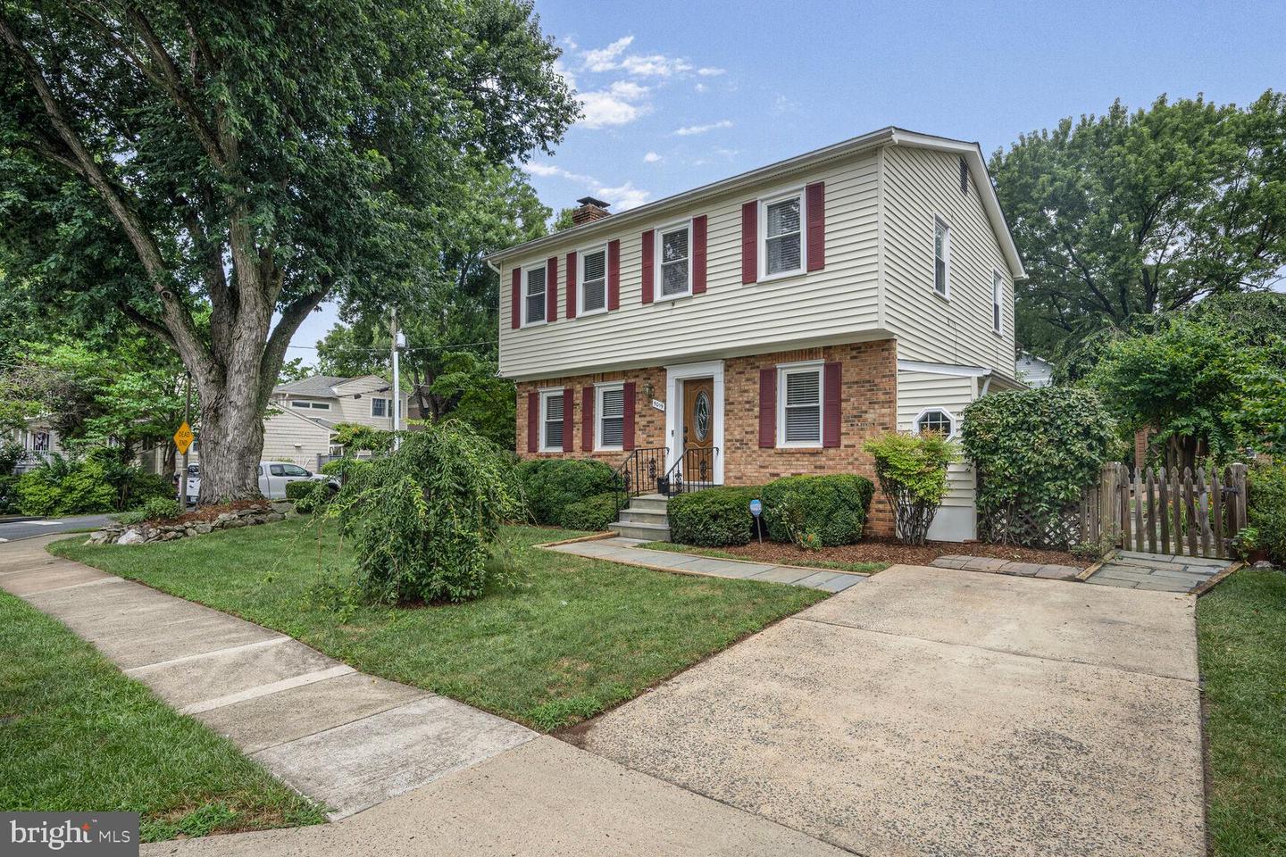 5019 10TH ST N, ARLINGTON, Virginia 22205, 4 Bedrooms Bedrooms, ,3 BathroomsBathrooms,Residential,For sale,5019 10TH ST N,VAAR2060342 MLS # VAAR2060342