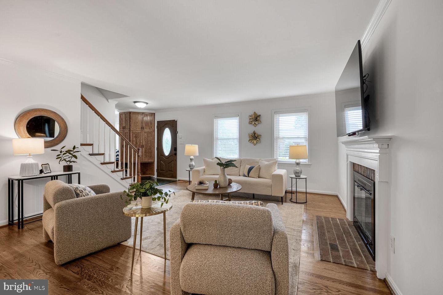 5019 10TH ST N, ARLINGTON, Virginia 22205, 4 Bedrooms Bedrooms, ,3 BathroomsBathrooms,Residential,For sale,5019 10TH ST N,VAAR2060342 MLS # VAAR2060342