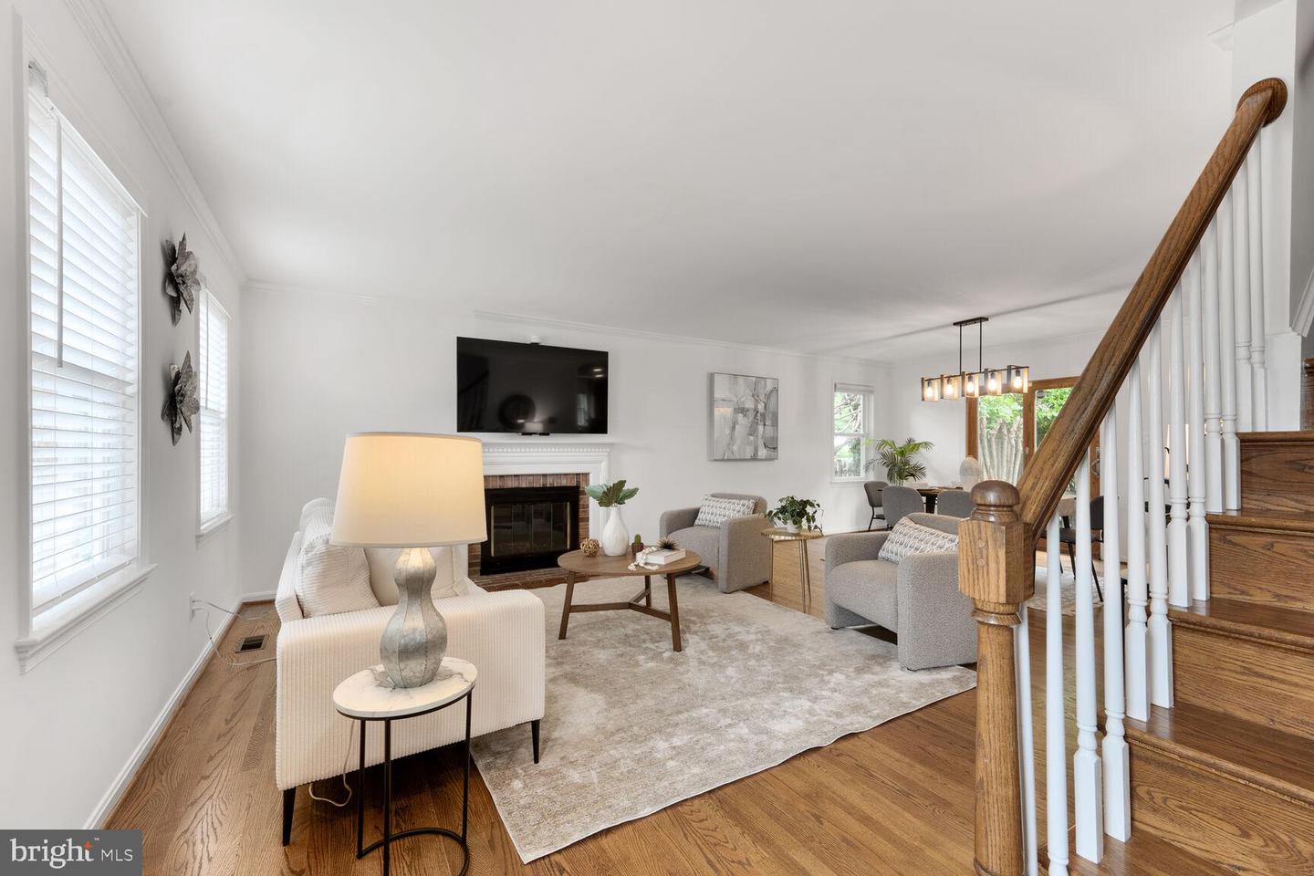 5019 10TH ST N, ARLINGTON, Virginia 22205, 4 Bedrooms Bedrooms, ,3 BathroomsBathrooms,Residential,For sale,5019 10TH ST N,VAAR2060342 MLS # VAAR2060342