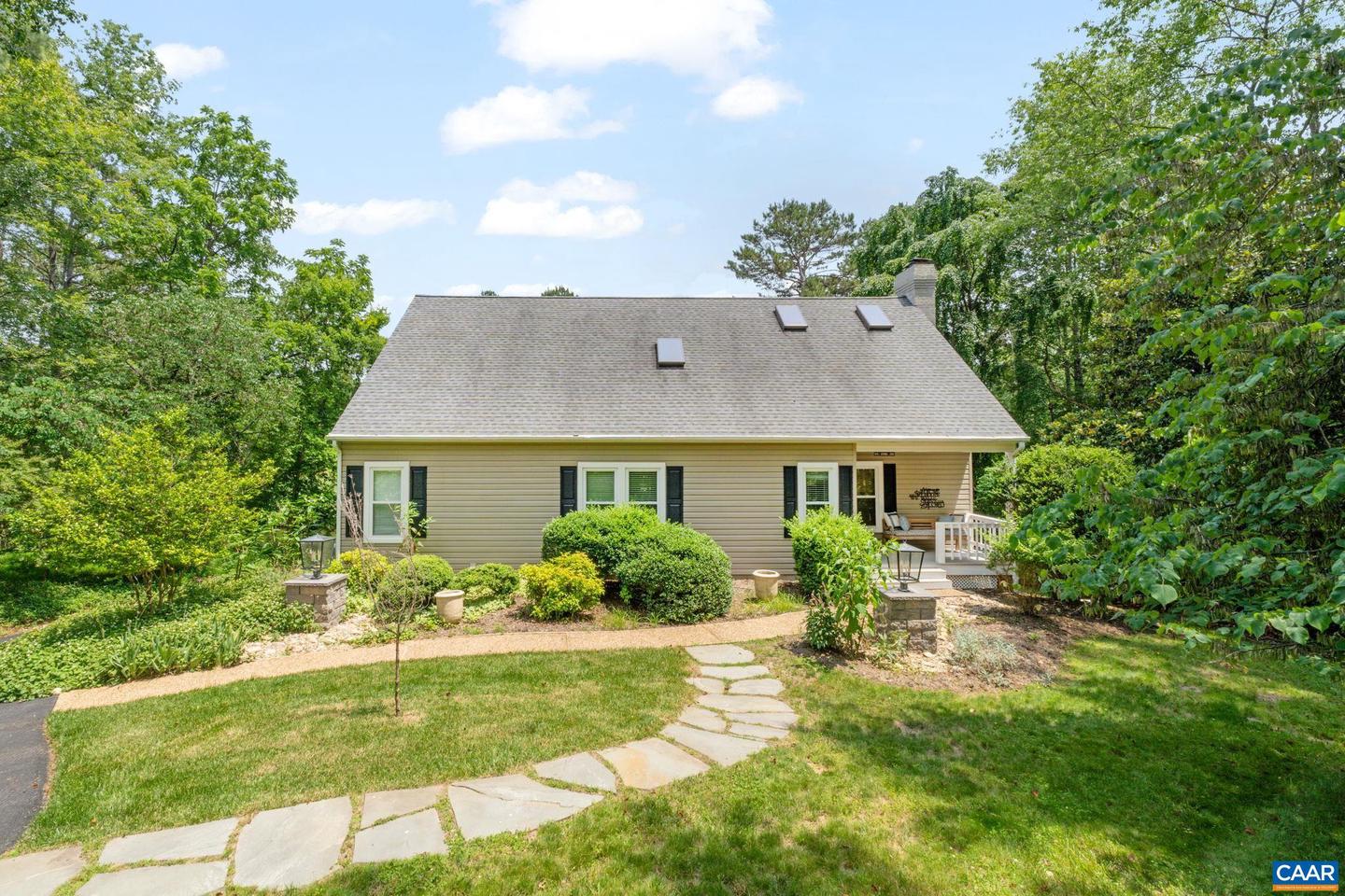 2 OAK GROVE, PALMYRA, Virginia 22963, 4 Bedrooms Bedrooms, ,4 BathroomsBathrooms,Residential,For sale,2 OAK GROVE,666476 MLS # 666476