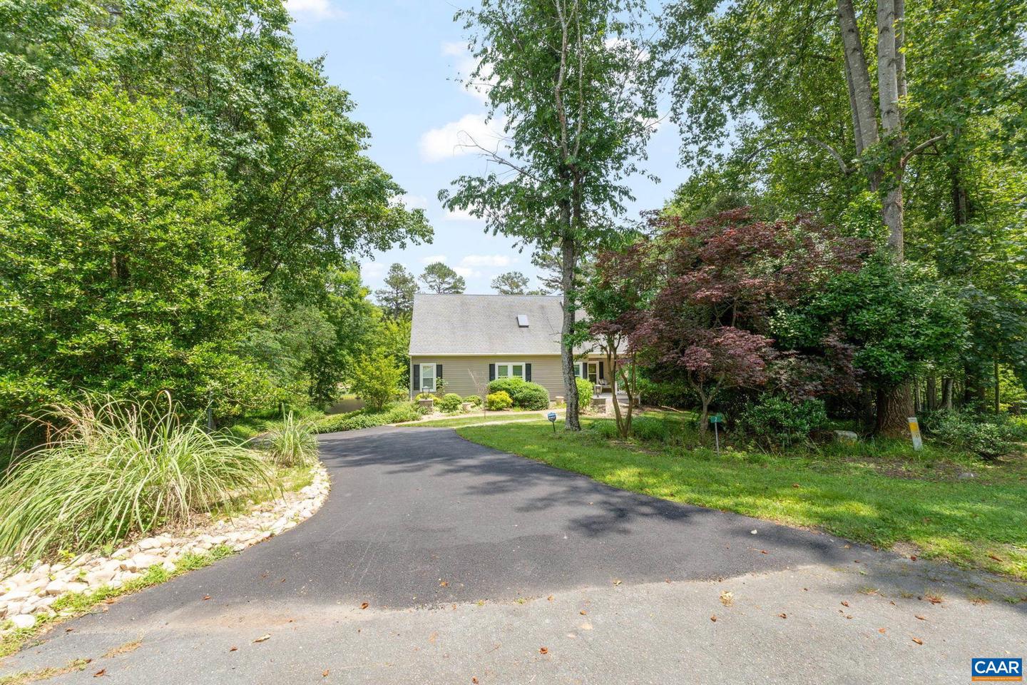 2 OAK GROVE, PALMYRA, Virginia 22963, 4 Bedrooms Bedrooms, ,4 BathroomsBathrooms,Residential,For sale,2 OAK GROVE,666476 MLS # 666476