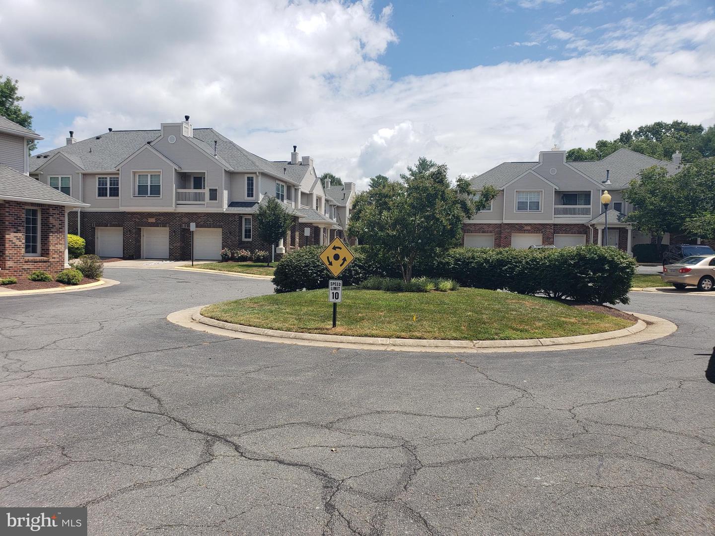 45070 BRAE TER #202, ASHBURN, Virginia 20147, 2 Bedrooms Bedrooms, ,2 BathroomsBathrooms,Residential,For sale,45070 BRAE TER #202,VALO2101454 MLS # VALO2101454