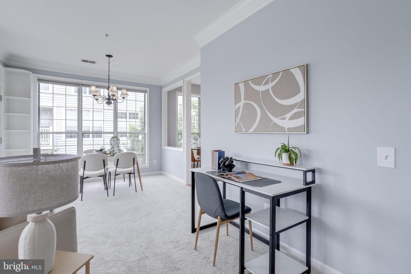 1735 KINGSGATE CT #302, ALEXANDRIA, Virginia 22302, 2 Bedrooms Bedrooms, ,2 BathroomsBathrooms,Residential,For sale,1735 KINGSGATE CT #302,VAAX2047316 MLS # VAAX2047316