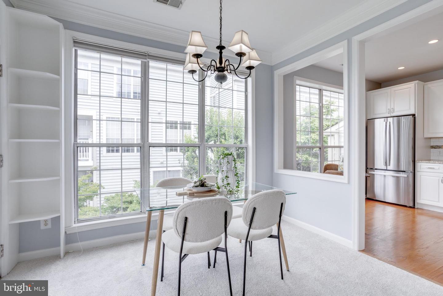 1735 KINGSGATE CT #302, ALEXANDRIA, Virginia 22302, 2 Bedrooms Bedrooms, ,2 BathroomsBathrooms,Residential,For sale,1735 KINGSGATE CT #302,VAAX2047316 MLS # VAAX2047316