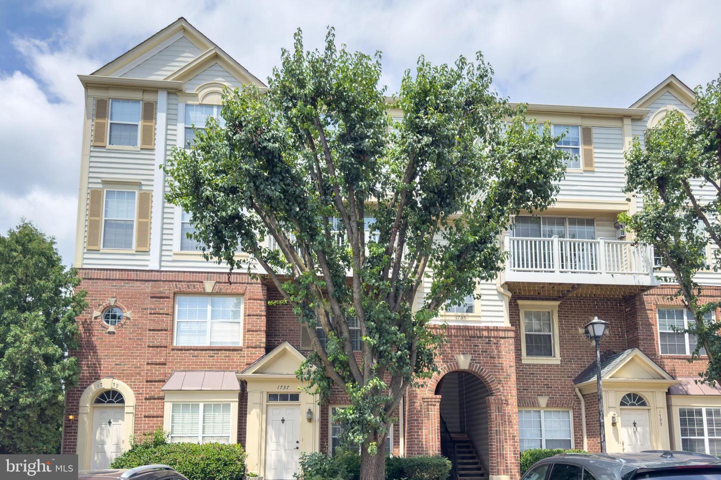 1735 KINGSGATE CT #302, ALEXANDRIA, Virginia 22302, 2 Bedrooms Bedrooms, ,2 BathroomsBathrooms,Residential,For sale,1735 KINGSGATE CT #302,VAAX2047316 MLS # VAAX2047316