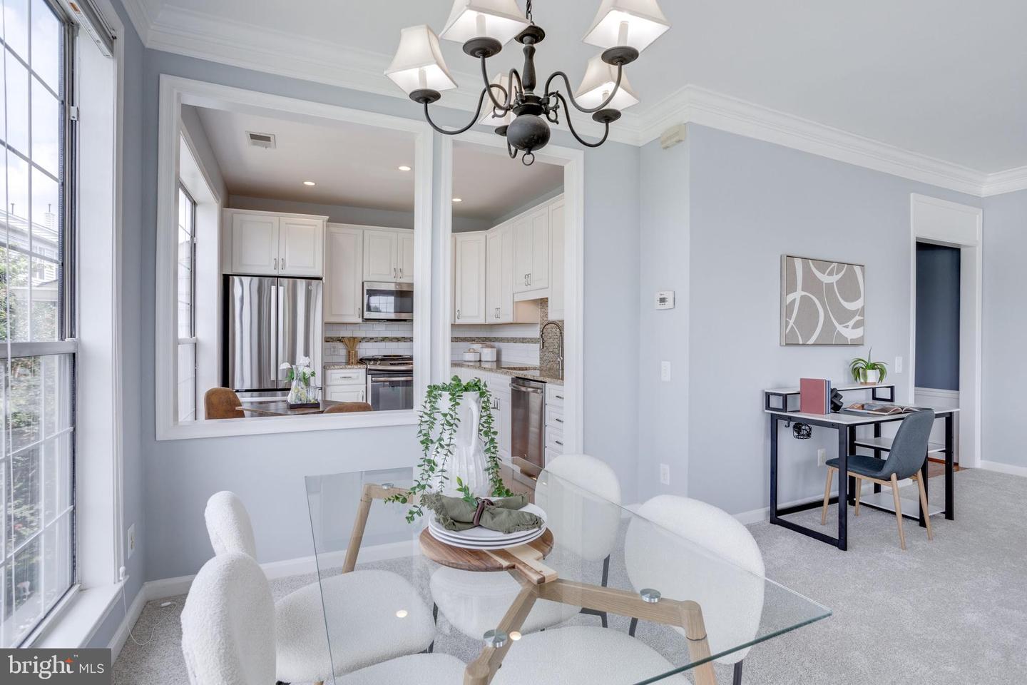 1735 KINGSGATE CT #302, ALEXANDRIA, Virginia 22302, 2 Bedrooms Bedrooms, ,2 BathroomsBathrooms,Residential,For sale,1735 KINGSGATE CT #302,VAAX2047316 MLS # VAAX2047316