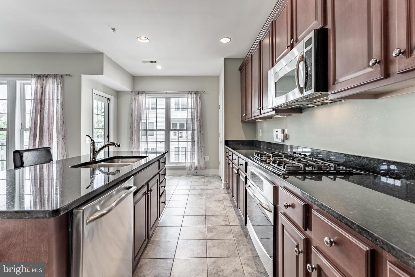 2225 OBERLIN DR #334A, WOODBRIDGE, Virginia 22191, 3 Bedrooms Bedrooms, ,2 BathroomsBathrooms,Residential,For sale,2225 OBERLIN DR #334A,VAPW2098836 MLS # VAPW2098836